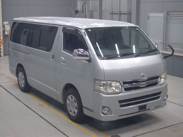 TOYOTA HIACE VAN 2012