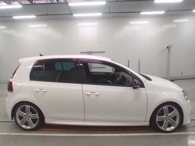 VOLKSWAGEN GOLF 2012