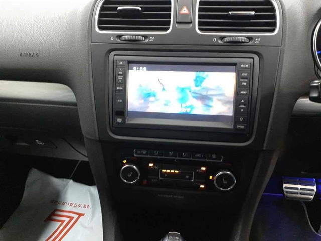 VOLKSWAGEN GOLF 2012