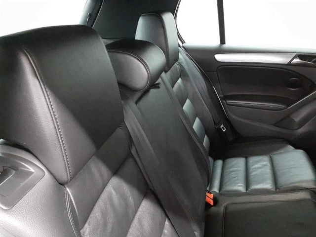 VOLKSWAGEN GOLF 2012