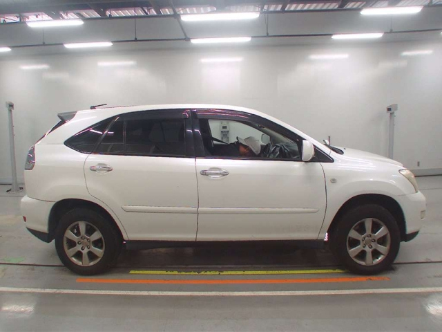 TOYOTA HARRIER 2009