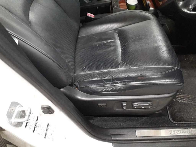 TOYOTA HARRIER 2009