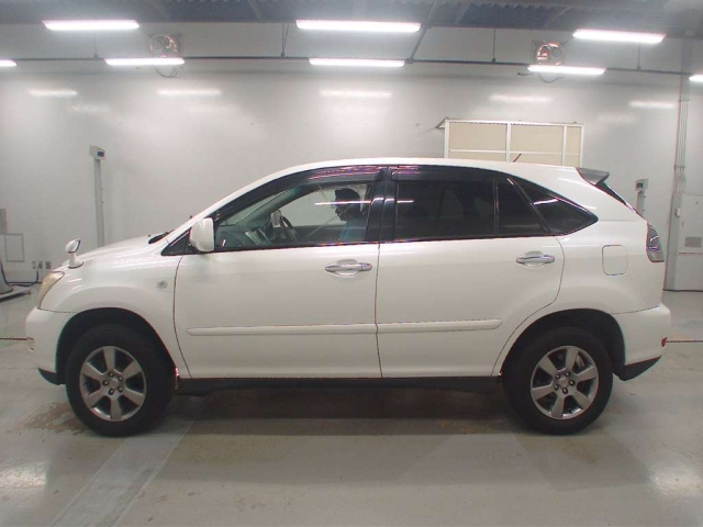 TOYOTA HARRIER 2010