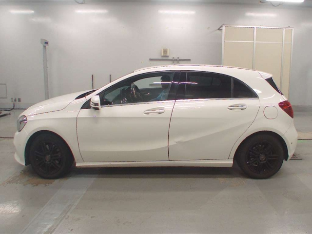 MERCEDES BENZ A CLASS 2016