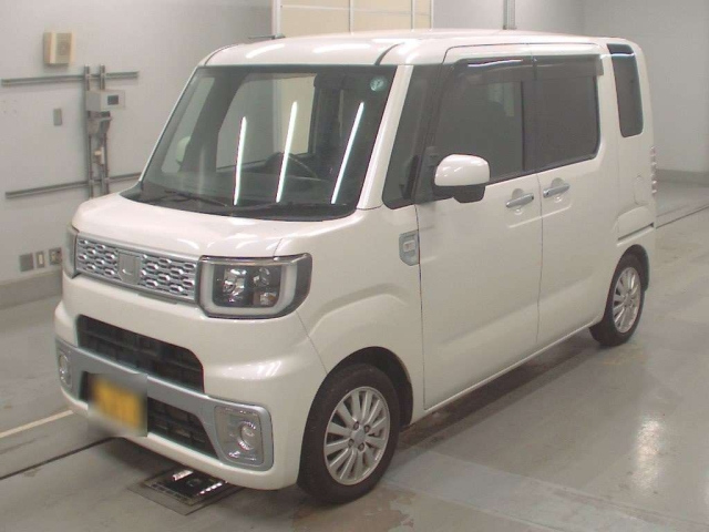 DAIHATSU WAKE 2015