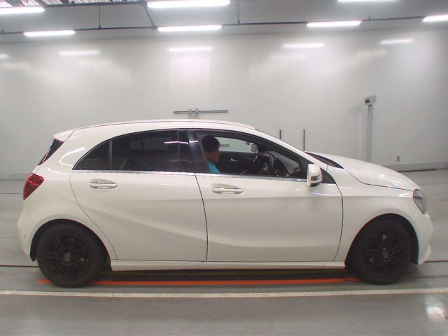MERCEDES BENZ A CLASS 2016