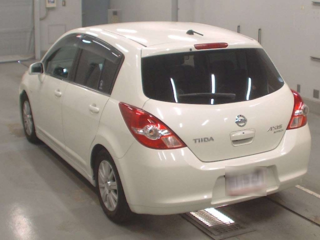 NISSAN TIIDA 2009