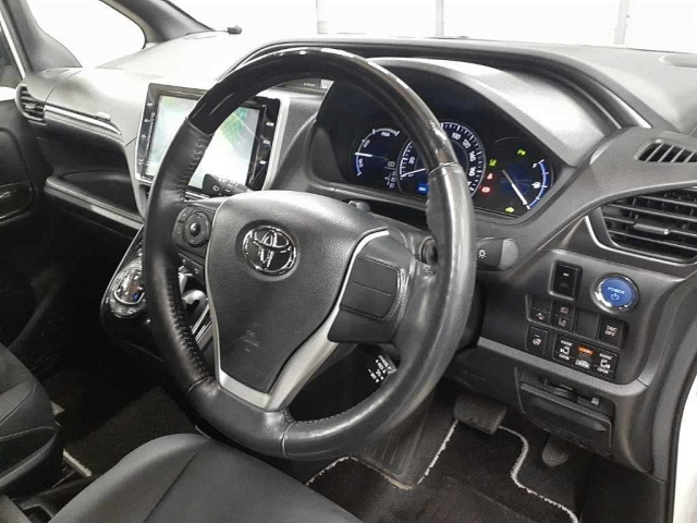 TOYOTA ESQUIRE 2021