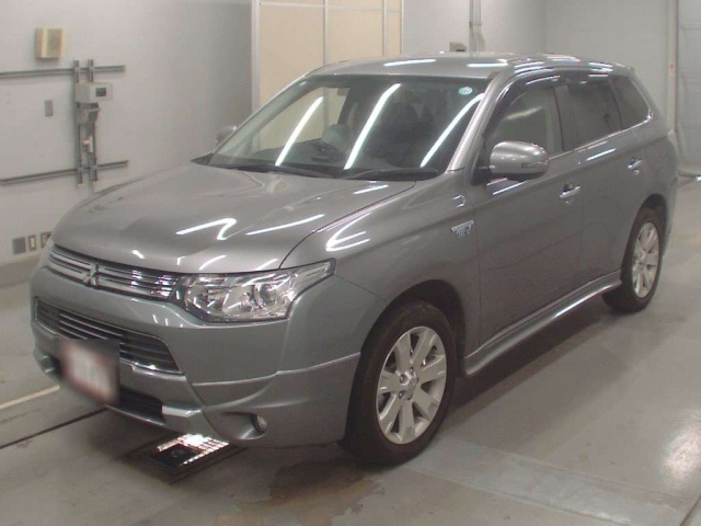 MITSUBISHI OUTLANDER PHEV 2014