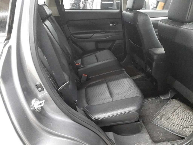 MITSUBISHI OUTLANDER PHEV 2014