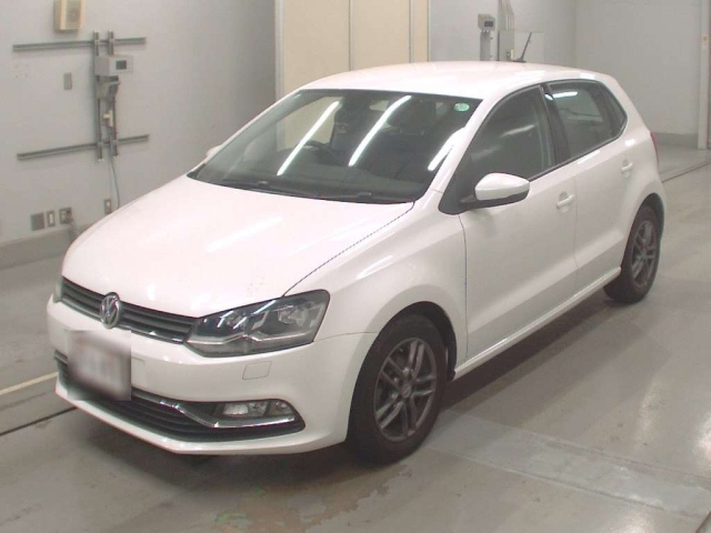 VOLKSWAGEN POLO 2016