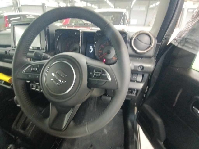 SUZUKI JIMNY 2025