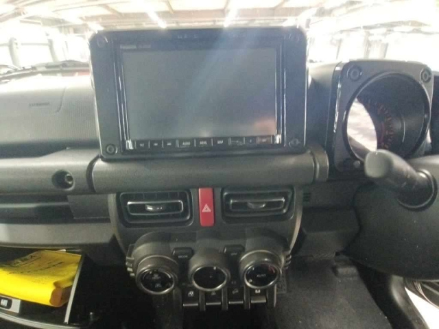SUZUKI JIMNY 2025