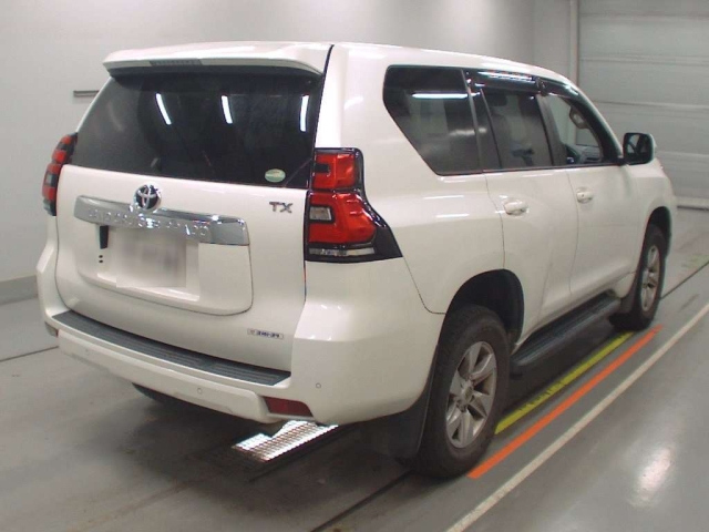 TOYOTA LAND CRUISER PRADO 2018