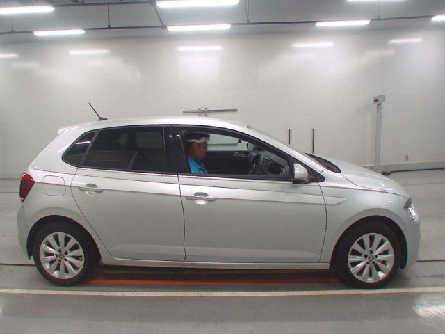 VOLKSWAGEN POLO 2021