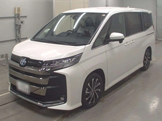 TOYOTA NOAH 2025
