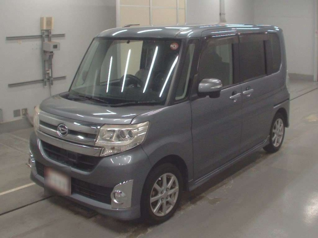 DAIHATSU TANTO 2014