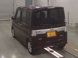 DAIHATSU TANTO 2013
