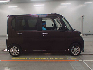 DAIHATSU TANTO 2013