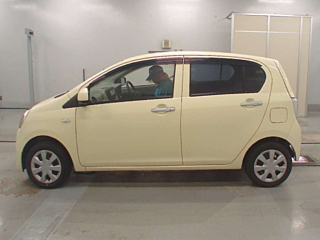 DAIHATSU MIRA E S 2012