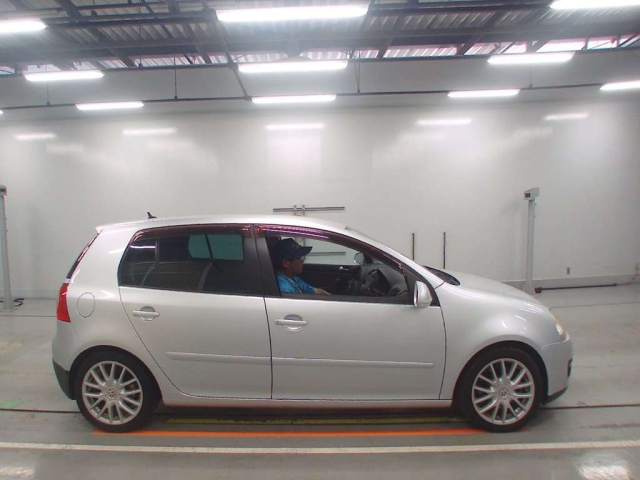 VOLKSWAGEN GOLF 2009