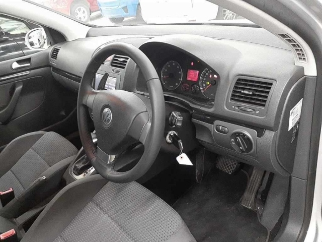 VOLKSWAGEN GOLF 2009