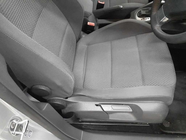 VOLKSWAGEN GOLF 2009