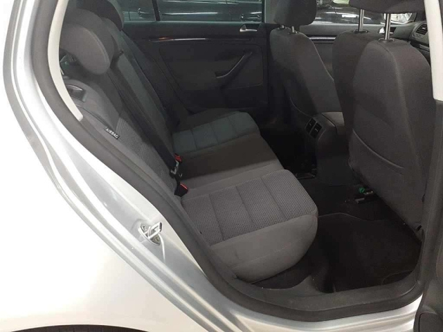 VOLKSWAGEN GOLF 2009