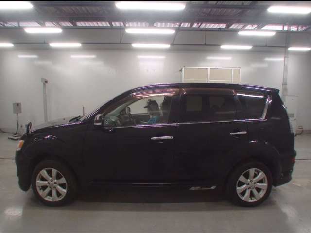 MITSUBISHI OUTLANDER 2012