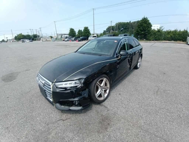 AUDI A4 2019