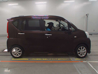 DAIHATSU MOVE 2015