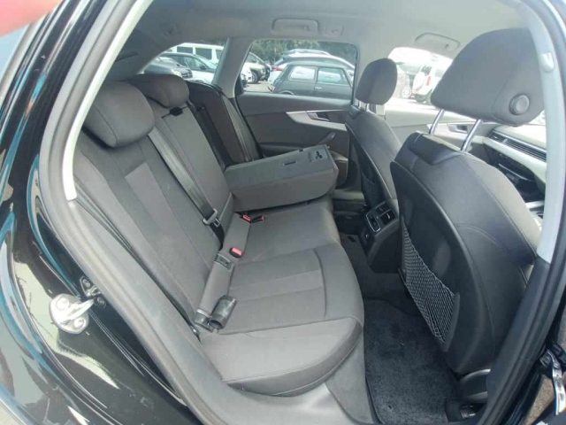 AUDI A4 2019