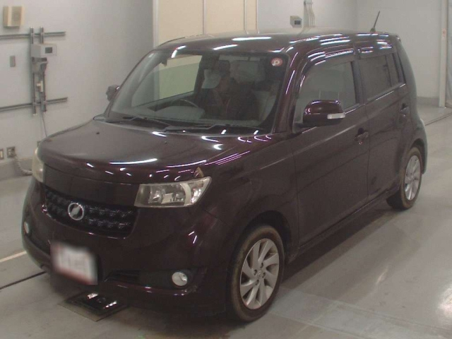 TOYOTA BB 2010