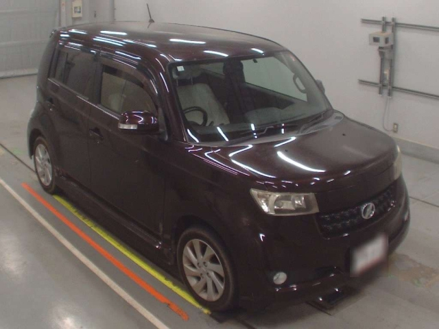 TOYOTA BB 2010