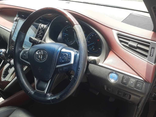 TOYOTA HARRIER 2014