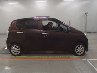 DAIHATSU MIRA E S 2012