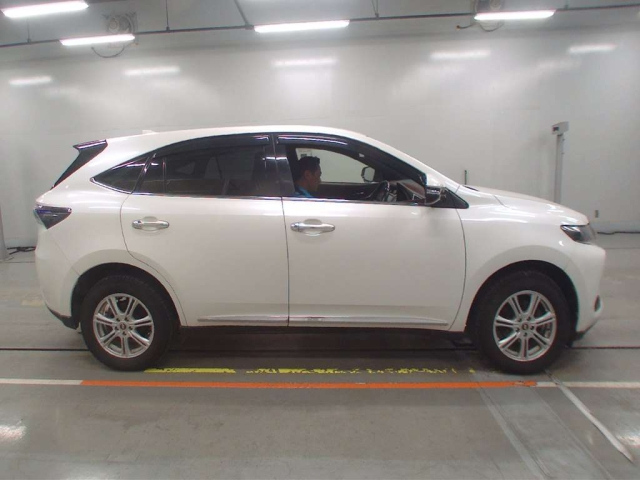 TOYOTA HARRIER 2014