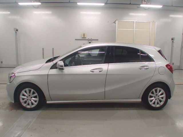 MERCEDES BENZ A CLASS 2017