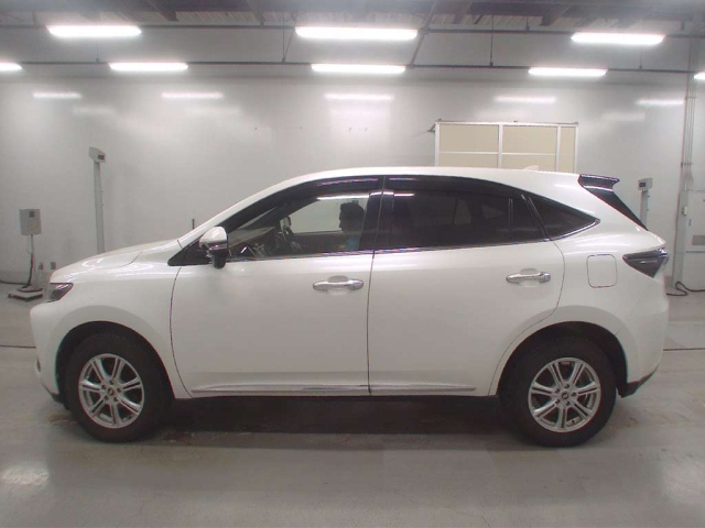 TOYOTA HARRIER 2014