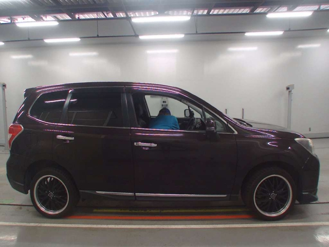 SUBARU FORESTER 2012