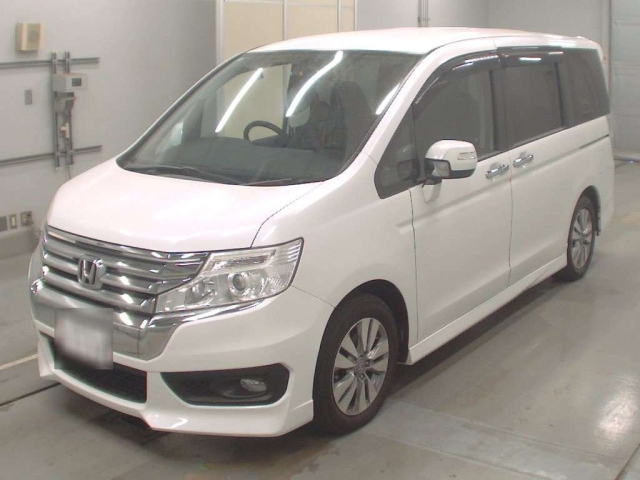 HONDA STEP WAGON 2014