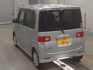 DAIHATSU TANTO 2013