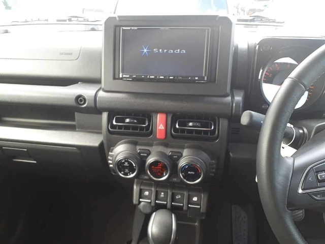 SUZUKI JIMNY SIERRA 2023