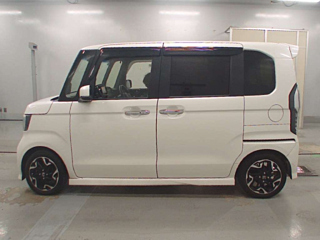 HONDA N BOX 2017
