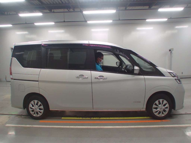 NISSAN SERENA 2020