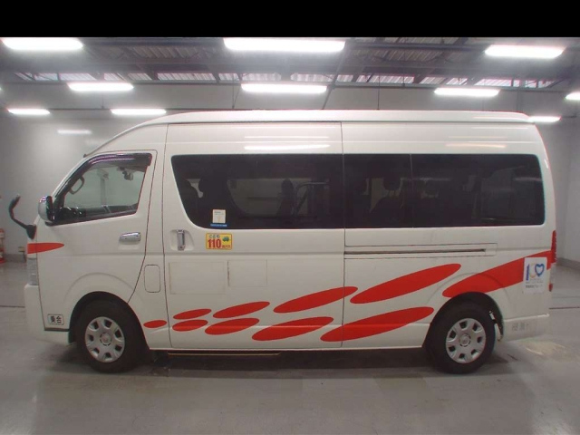 TOYOTA HIACE 2015