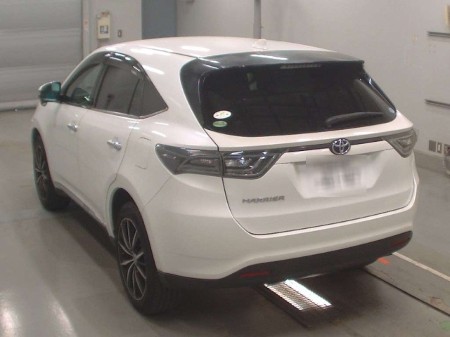 TOYOTA HARRIER 2014
