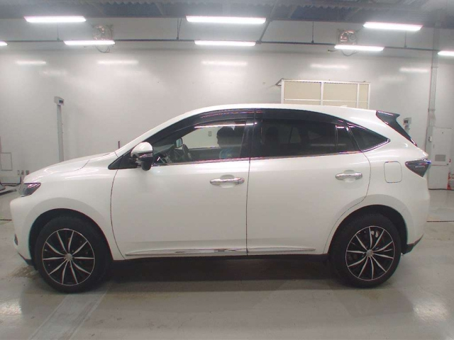 TOYOTA HARRIER 2014