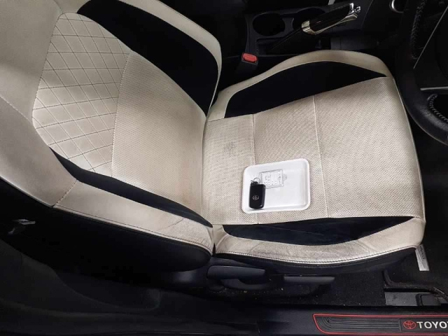 TOYOTA AURIS 2017