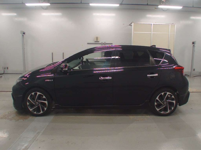 TOYOTA AURIS 2017